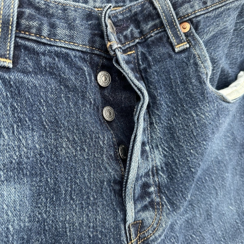 Levi's 501 '93 Men's Jeans W31 L32 Button Fly Straight Leg Medium Wash Denim - Picture 3 of 12